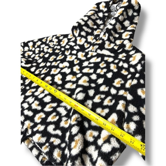 Wild Fable Black With Tan/White Animal Print Cropped Fleece Hooded Sweatshirt - Picture 11 of 16